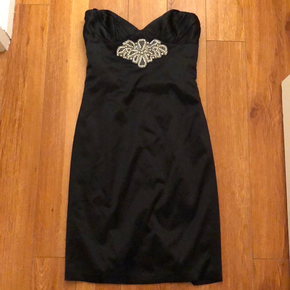 Strapless fitted cocktail dress with rhinestone!